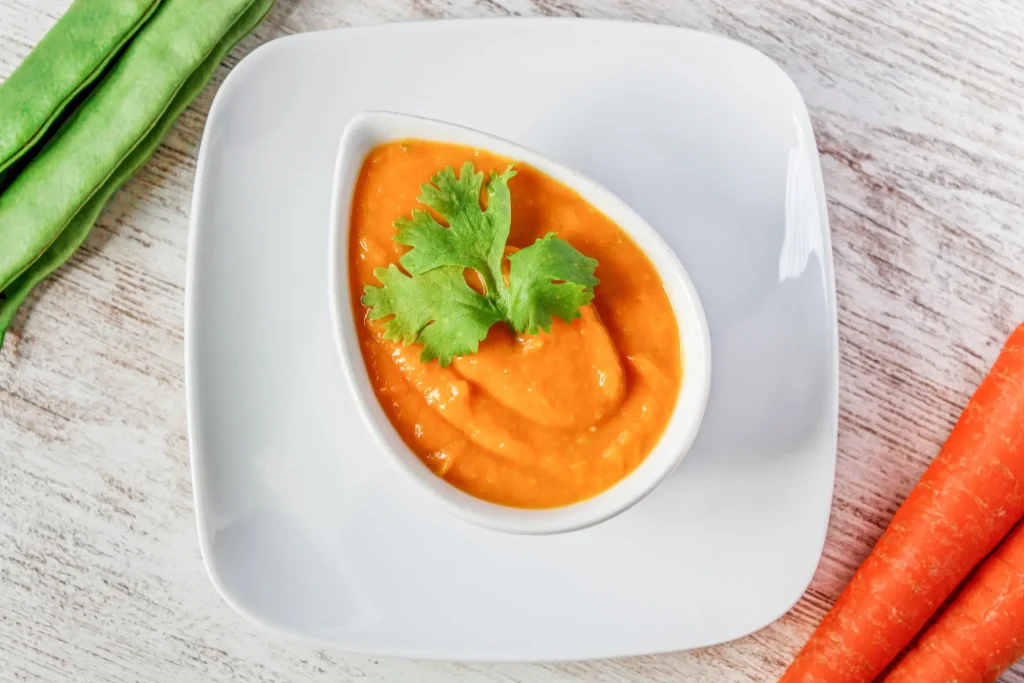 Bol de purée de carotte