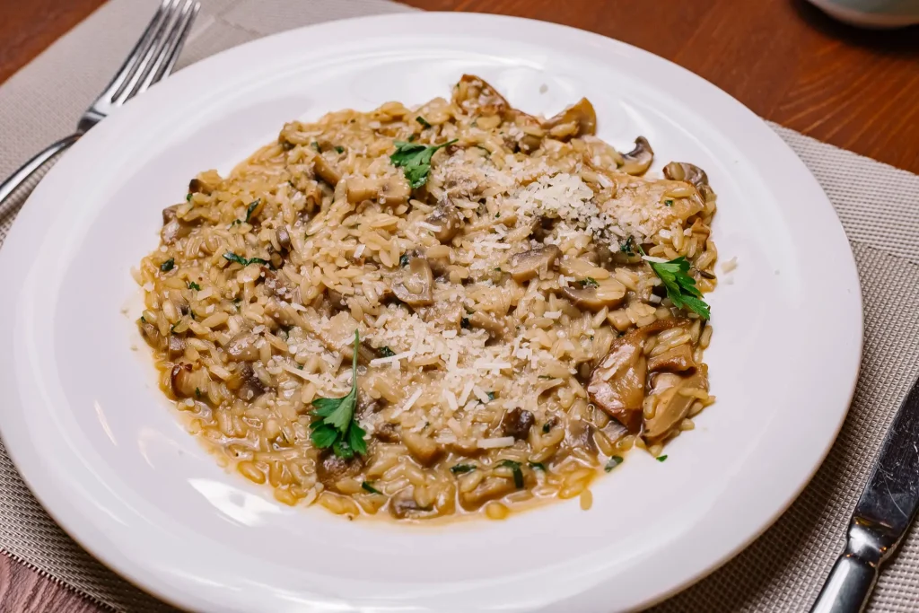Assiette de risotto aux cèpes