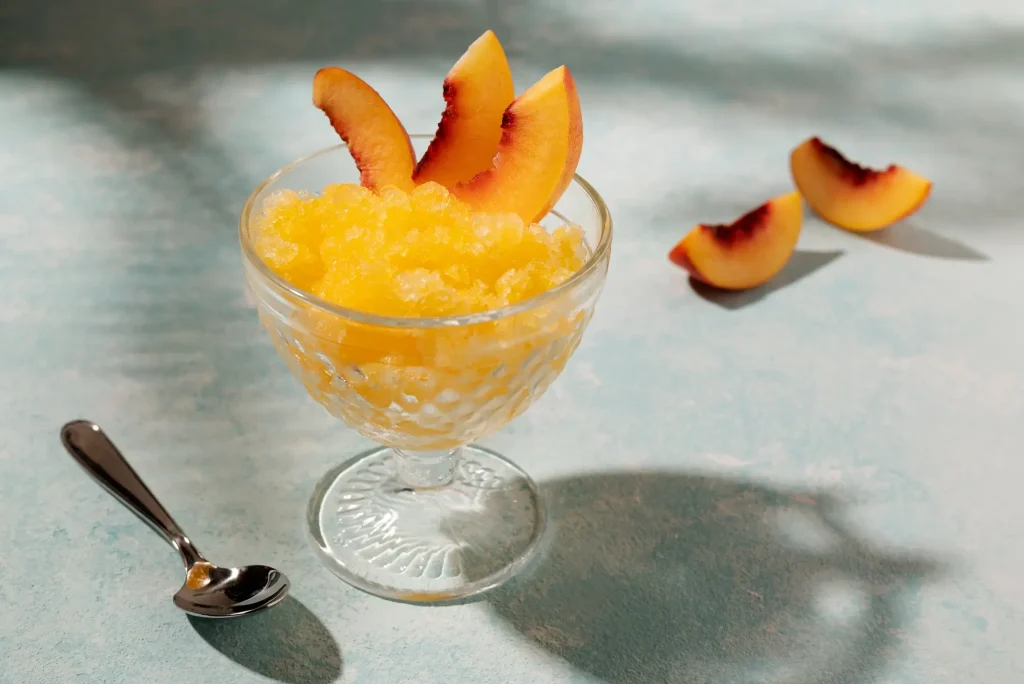 Coupe de sorbet pêche