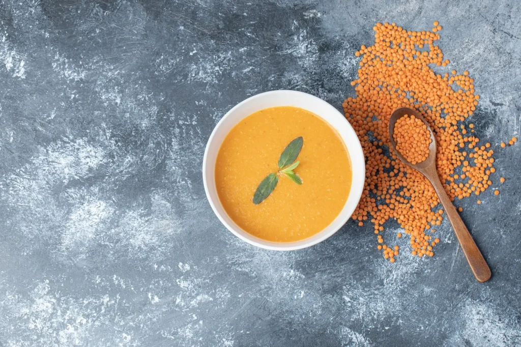 Bol de velouté de lentilles