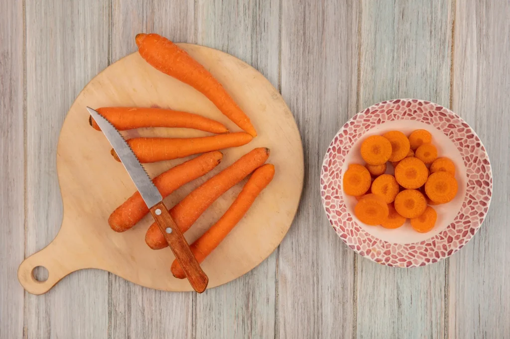 Carottes coupées en rondelles pour la préparation