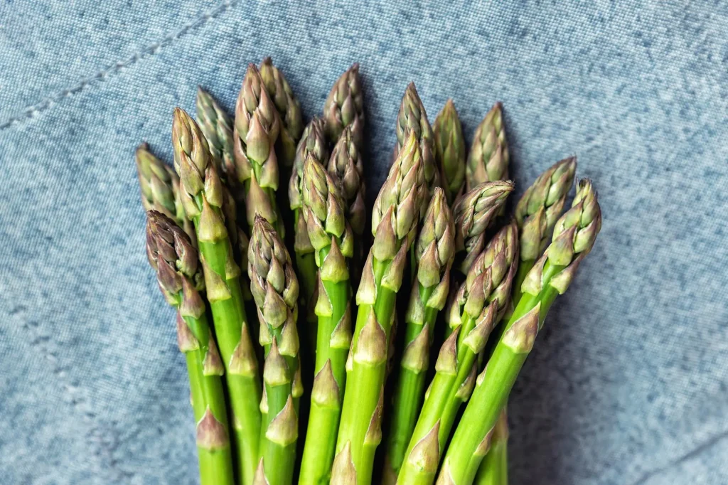 Asperges vertes nécessaires à cette préparation
