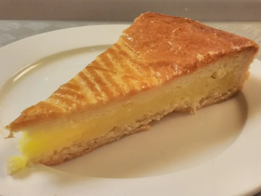 Part de gâteau basque
