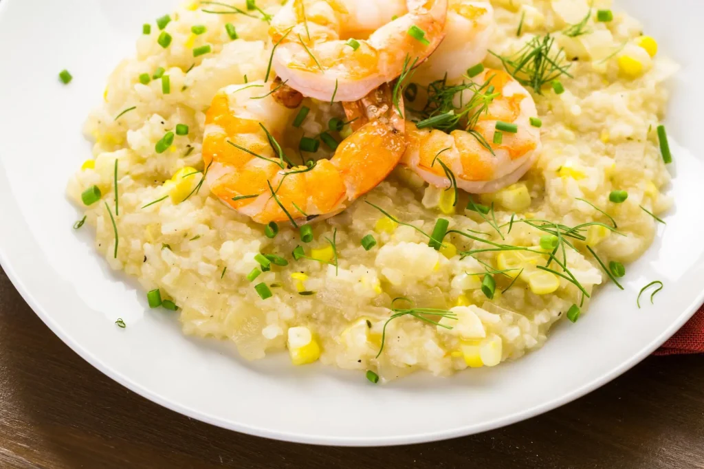 Assiette de risotto aux crevettes
